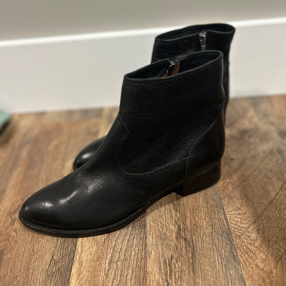 FRYE ROSALIA BOOTIE, Size ( doesn’t say but fits between 8-9), Black, Never Worn